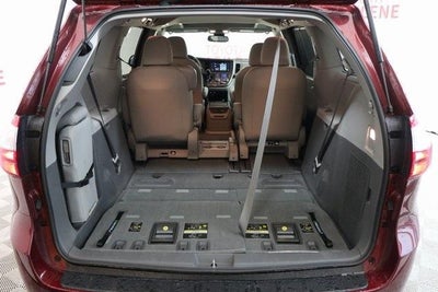 2018 Toyota Sienna XLE