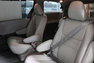 2018 Toyota Sienna XLE