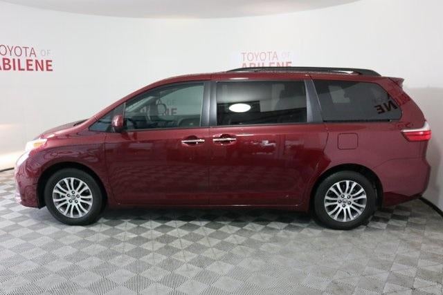 2018 Toyota Sienna XLE