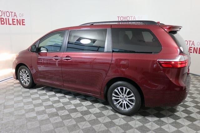 2018 Toyota Sienna XLE