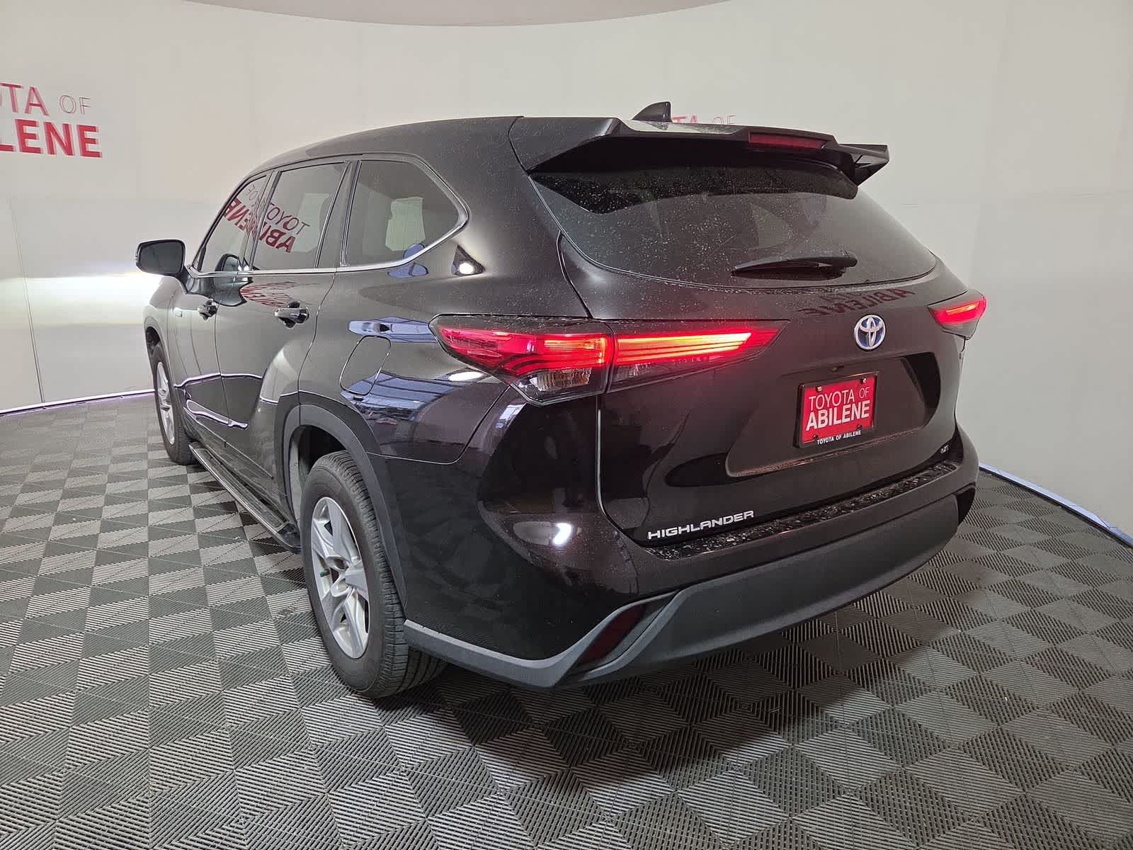 2021 Toyota Highlander Hybrid LE