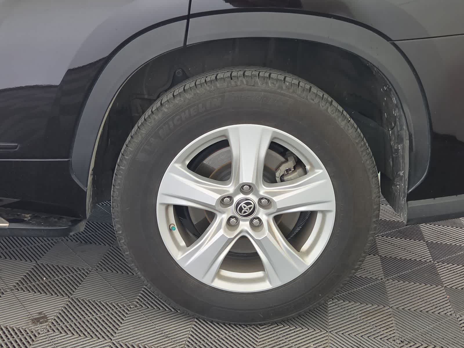 2021 Toyota Highlander Hybrid LE