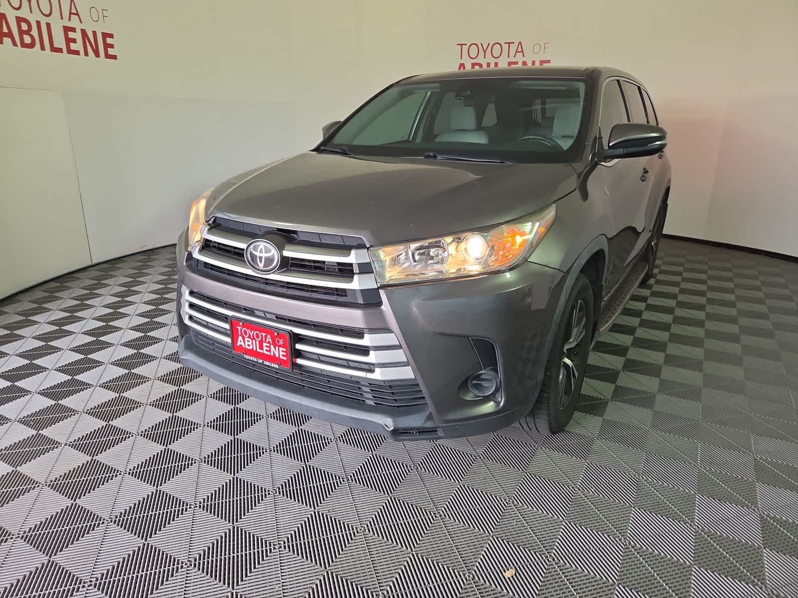 2019 Toyota Highlander LE