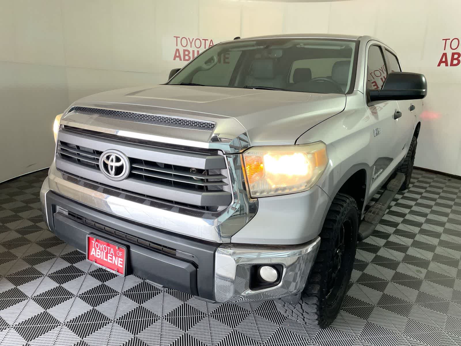 2014 Toyota Tundra SR5