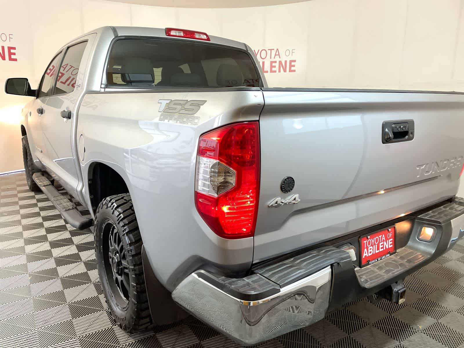 2014 Toyota Tundra SR5