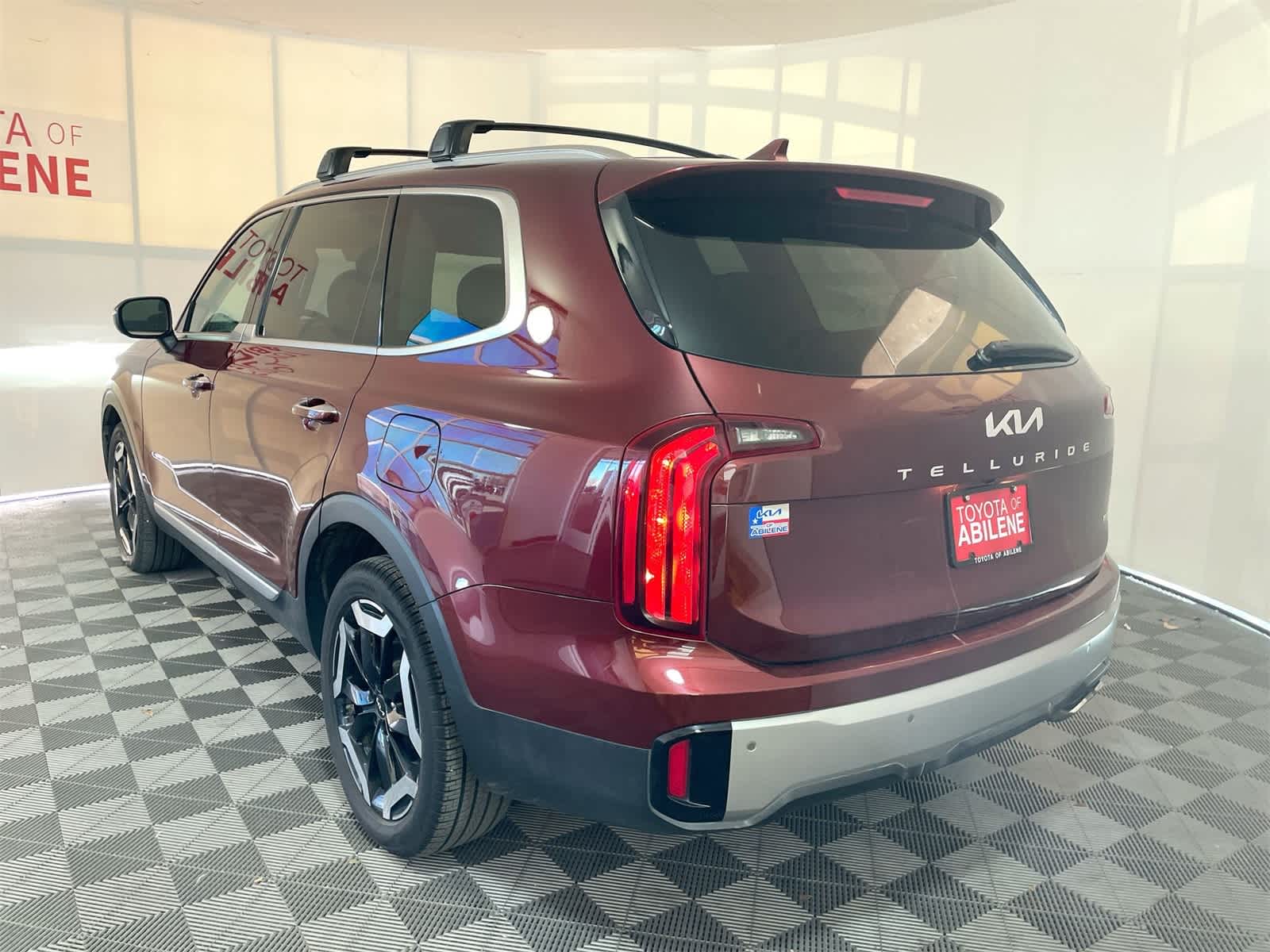 2023 Kia Telluride S