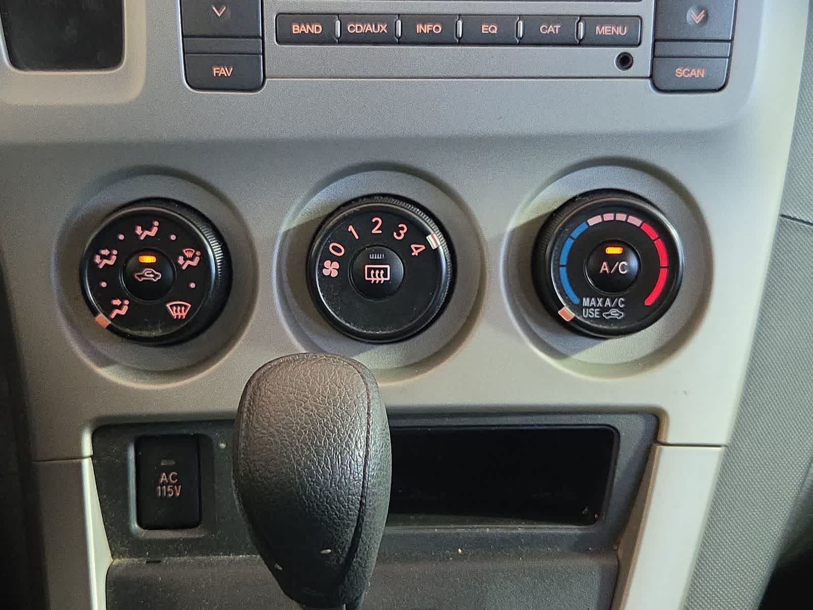 2009 Pontiac Vibe w/1SB