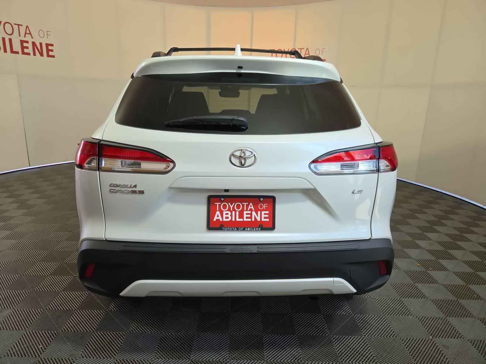 2024 Toyota Corolla Cross LE