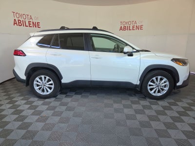 2024 Toyota Corolla Cross LE