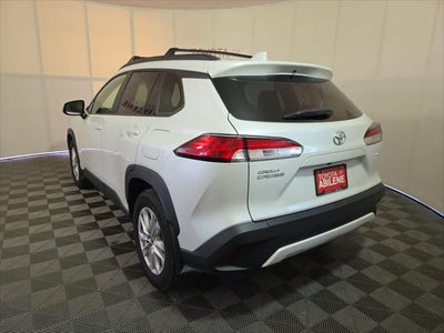 2024 Toyota Corolla Cross LE