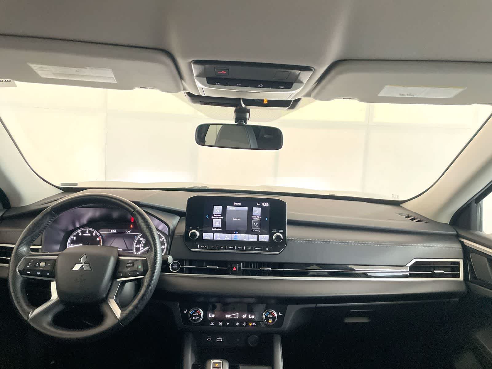 2024 Mitsubishi Outlander SE