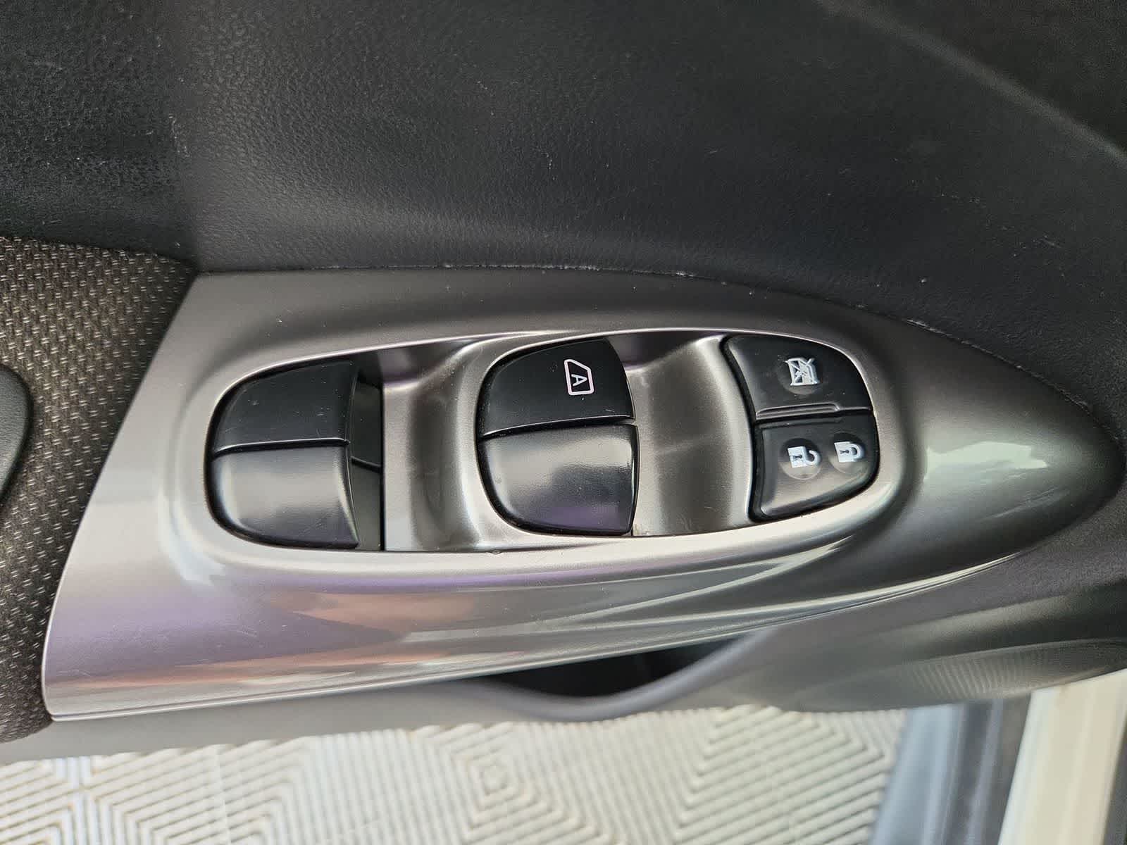 2013 Nissan JUKE S