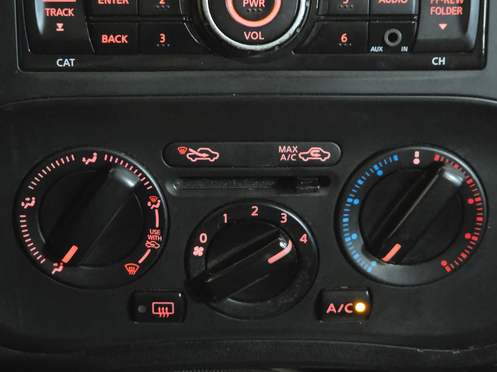 2013 Nissan JUKE S