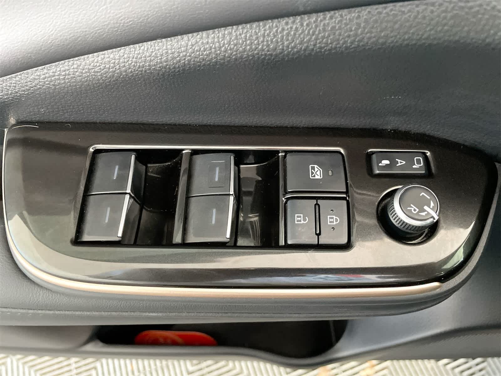 2024 Toyota Crown Platinum