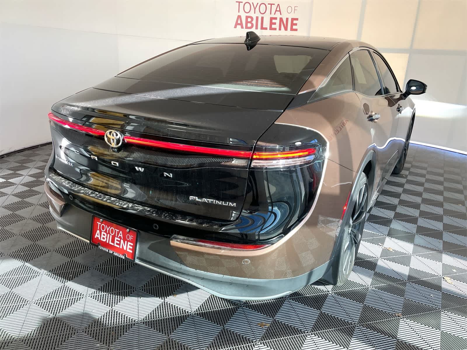 2024 Toyota Crown Platinum