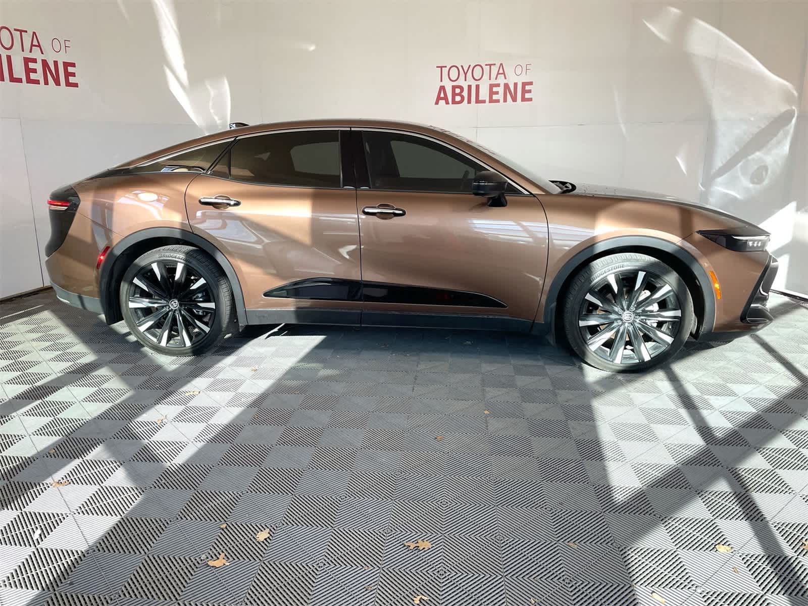 2024 Toyota Crown Platinum