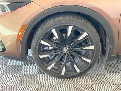 2024 Toyota Crown Platinum