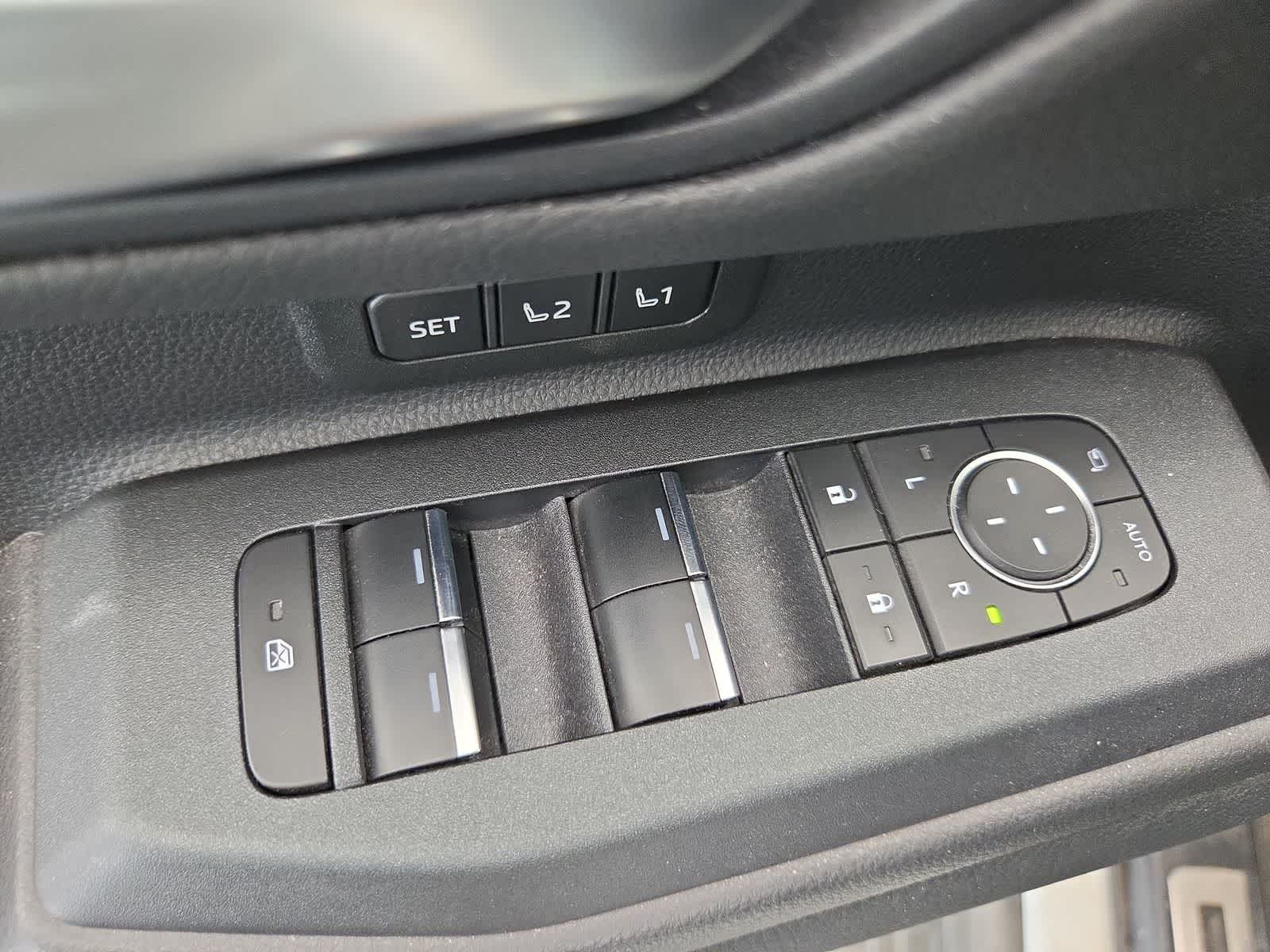 2025 Toyota Land Cruiser 4WD (Natl)