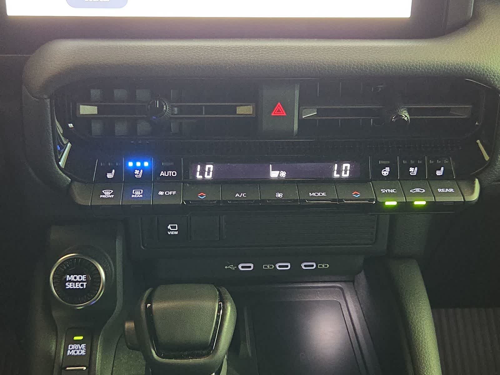 2025 Toyota Land Cruiser 4WD (Natl)