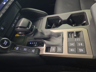 2025 Toyota Land Cruiser 4WD (Natl)