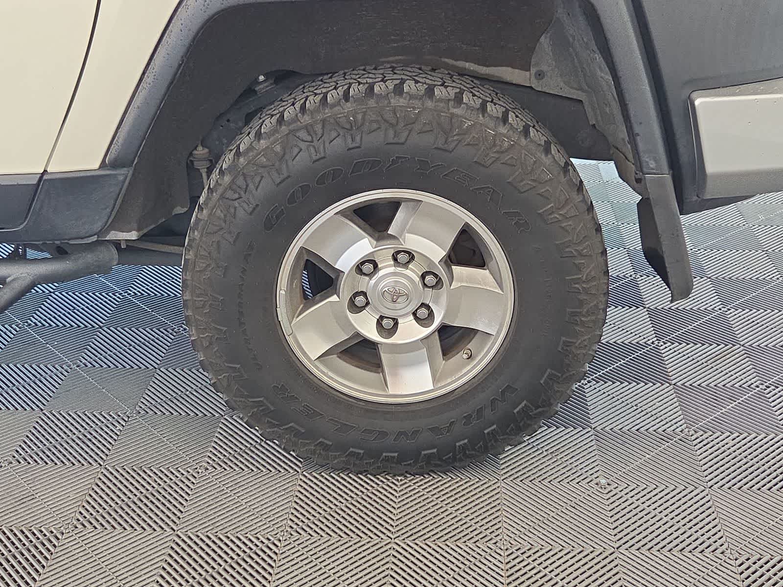 2010 Toyota FJ Cruiser 4WD 4dr Auto (Natl)