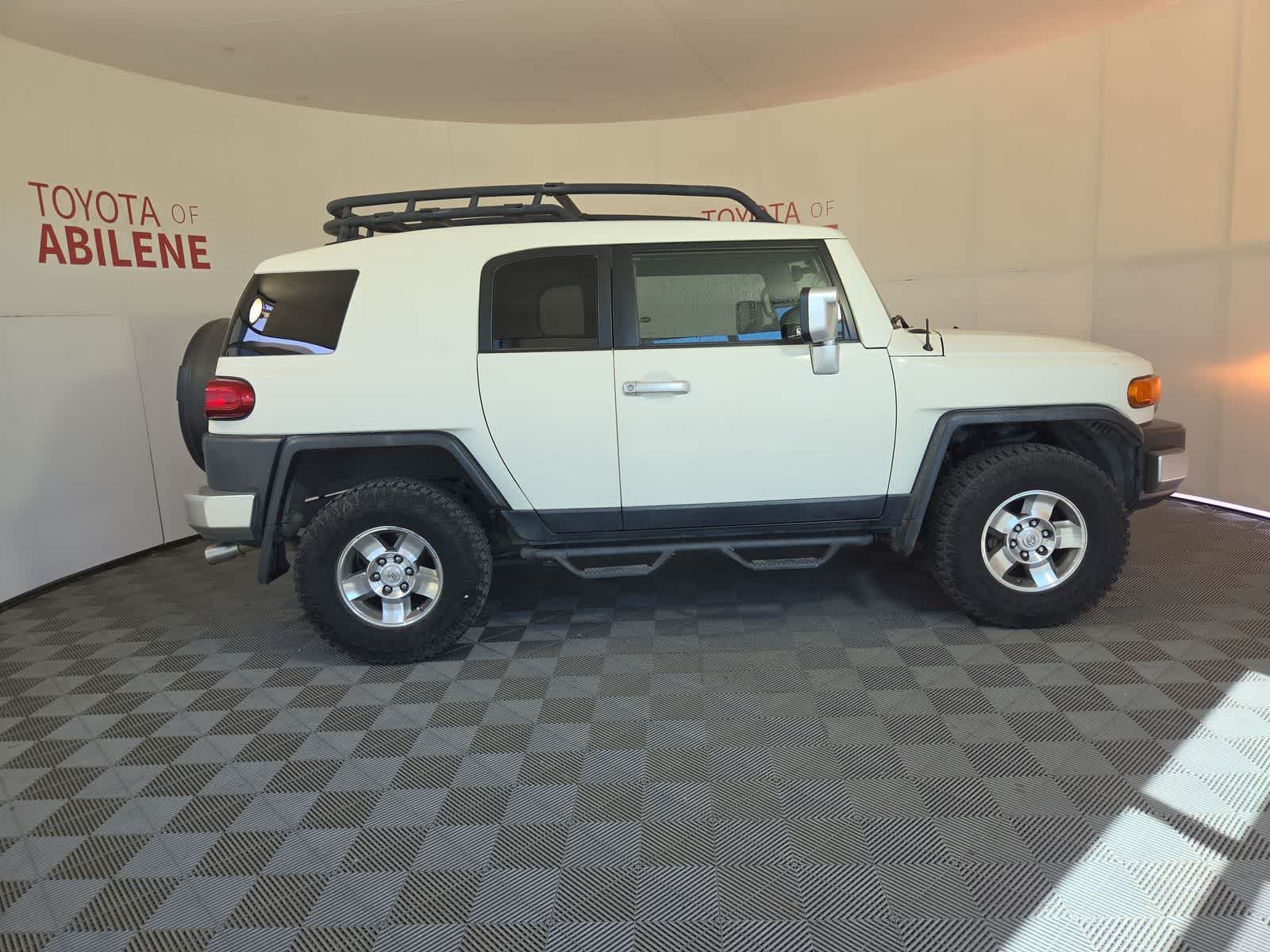 2010 Toyota FJ Cruiser 4WD 4dr Auto (Natl)