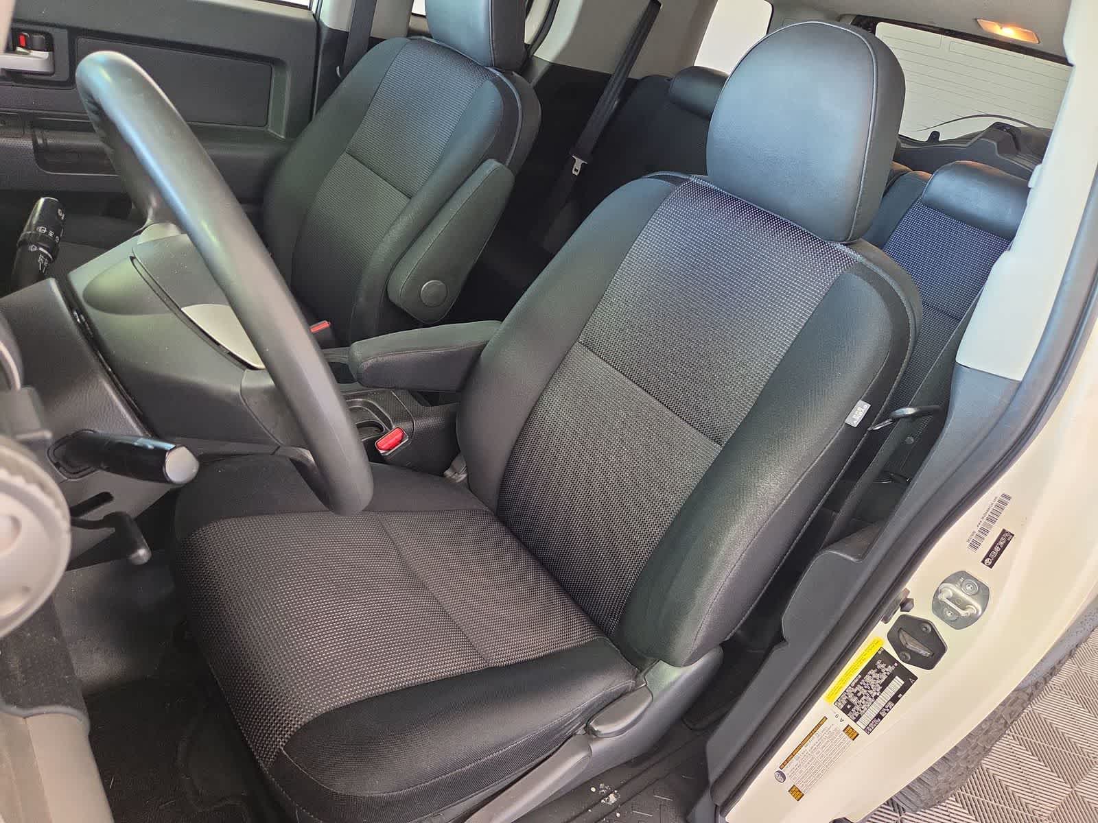 2010 Toyota FJ Cruiser 4WD 4dr Auto (Natl)