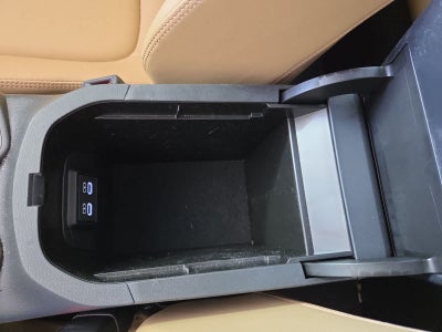 2025 Toyota RAV4 Hybrid XLE Premium