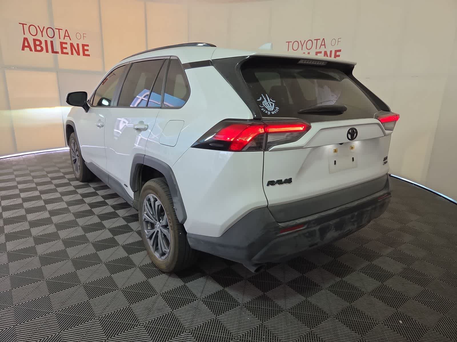 2025 Toyota RAV4 Hybrid XLE Premium
