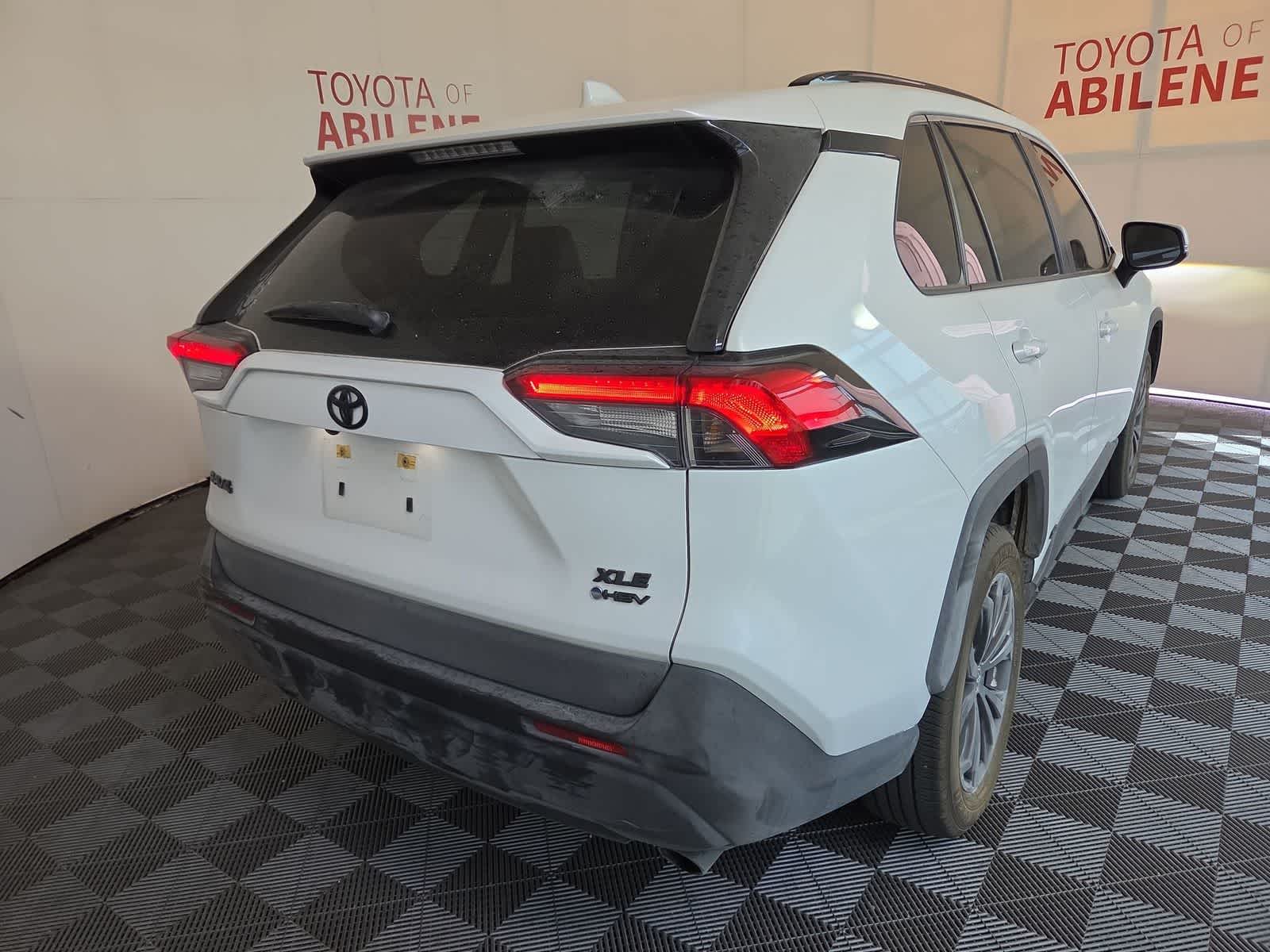 2025 Toyota RAV4 Hybrid XLE Premium
