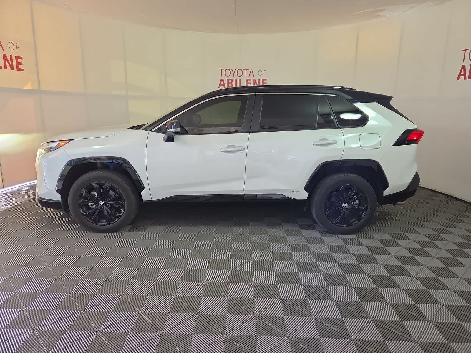 2025 Toyota RAV4 Hybrid XSE