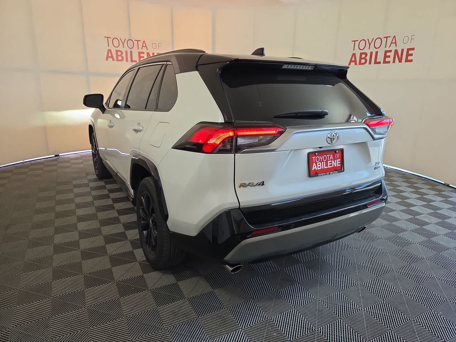 2025 Toyota RAV4 Hybrid XSE