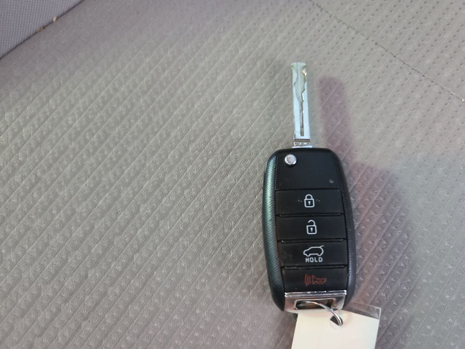 2016 Kia Sedona LX