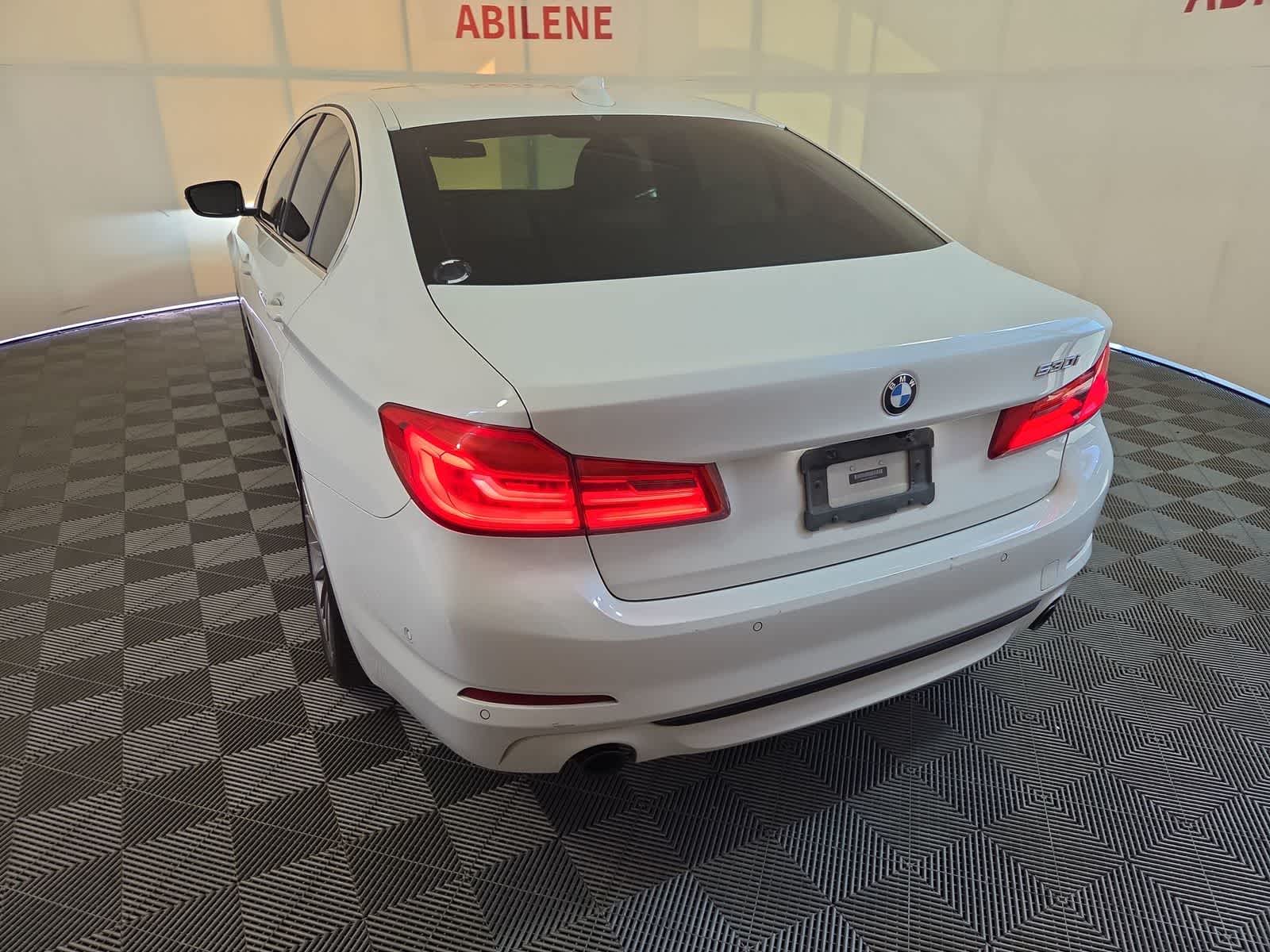 2019 BMW 530i 530i