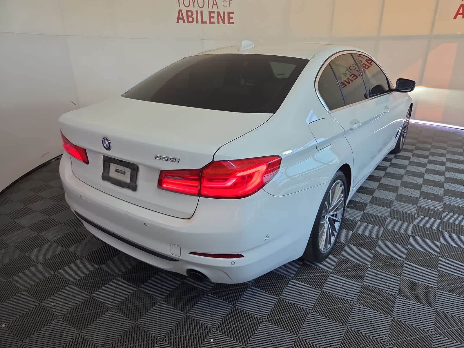 2019 BMW 530i 530i