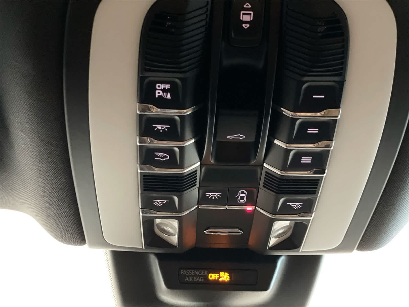 2020 Porsche Macan S