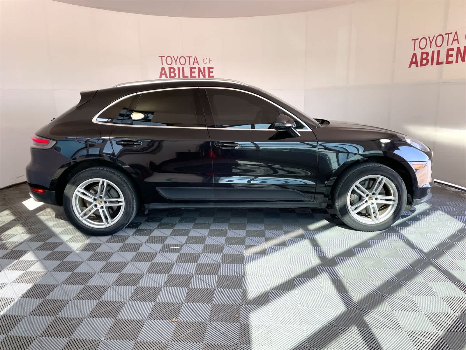 2020 Porsche Macan S