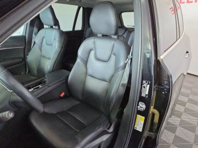2016 Volvo XC90 T5 Momentum
