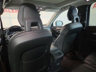 2016 Volvo XC90 T5 Momentum
