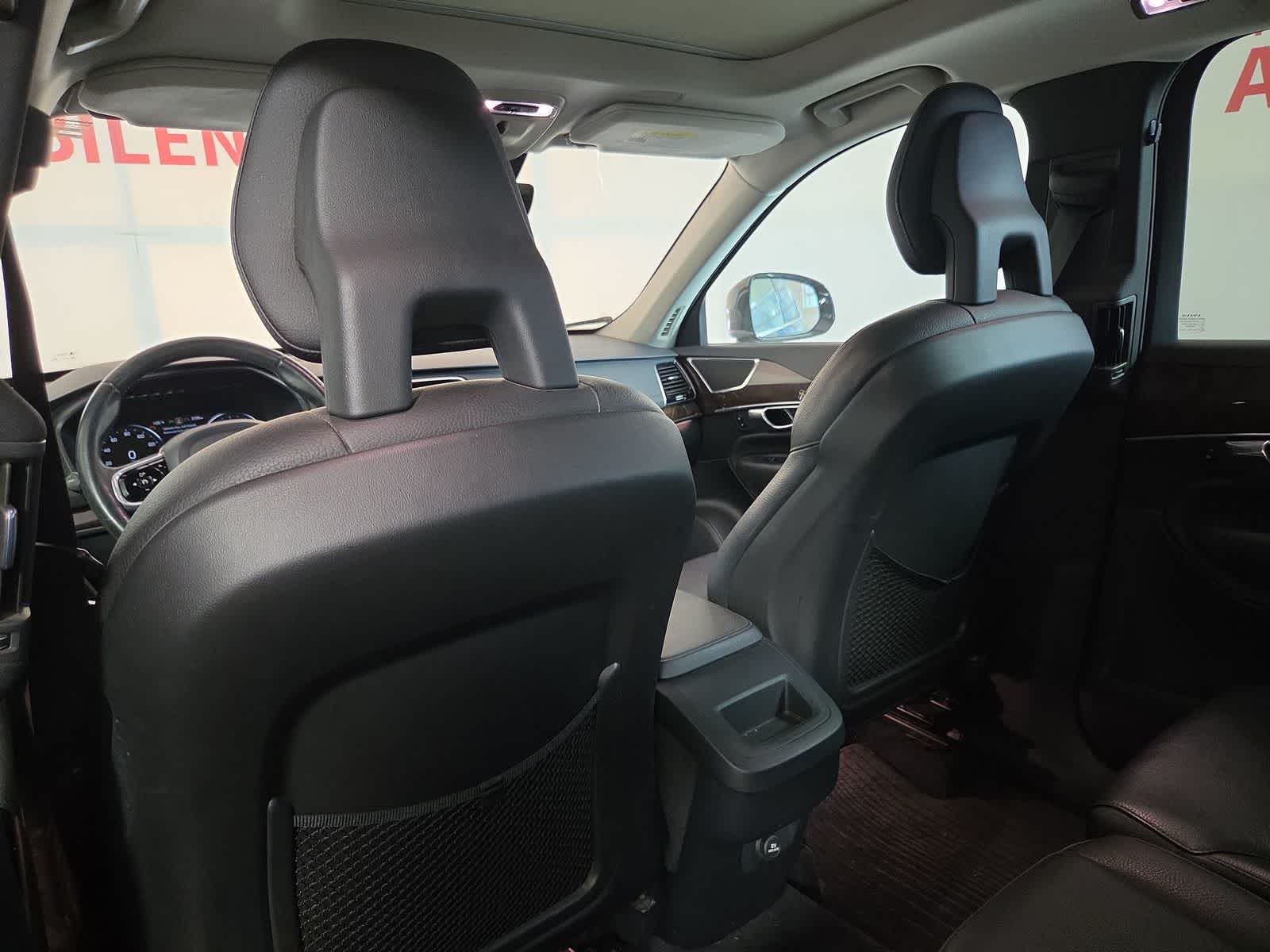 2016 Volvo XC90 T5 Momentum