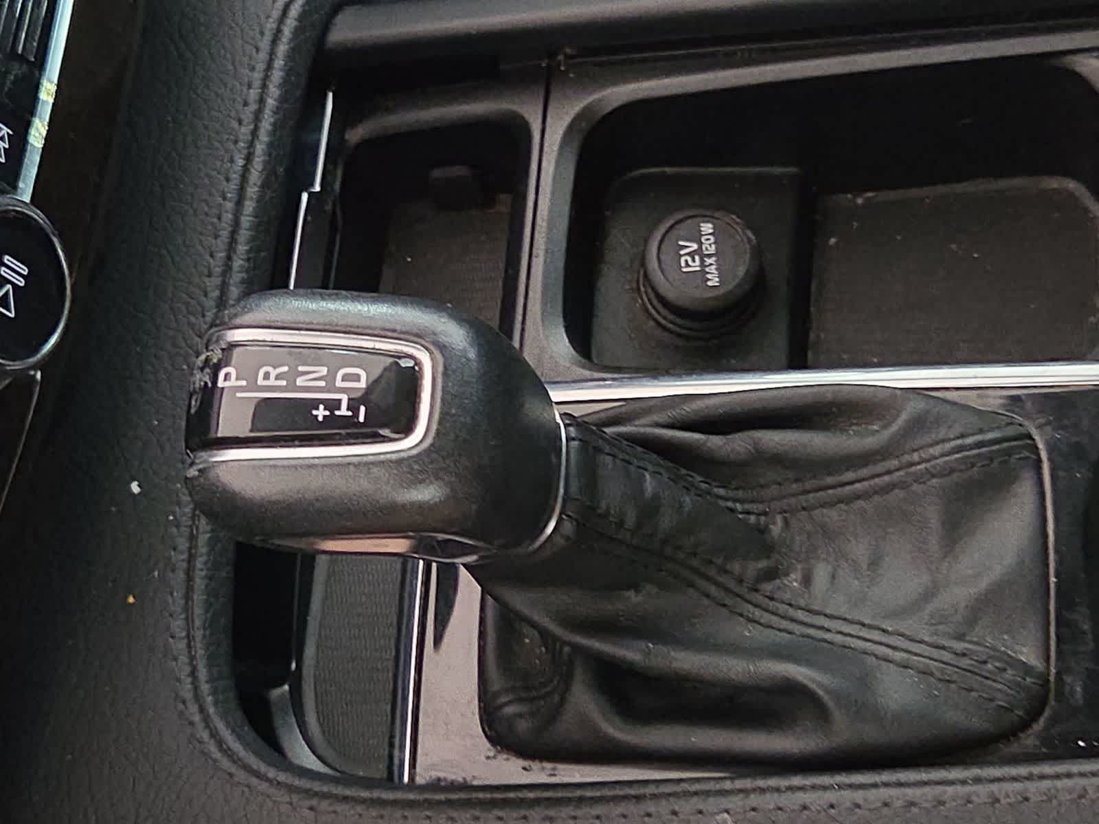 2016 Volvo XC90 T5 Momentum