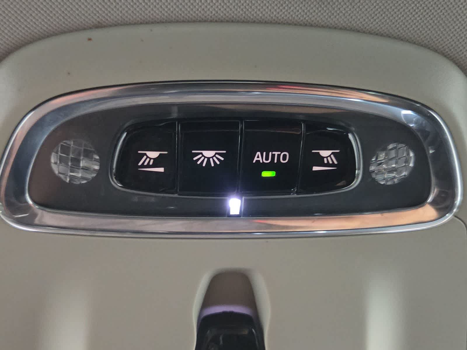 2016 Volvo XC90 T5 Momentum