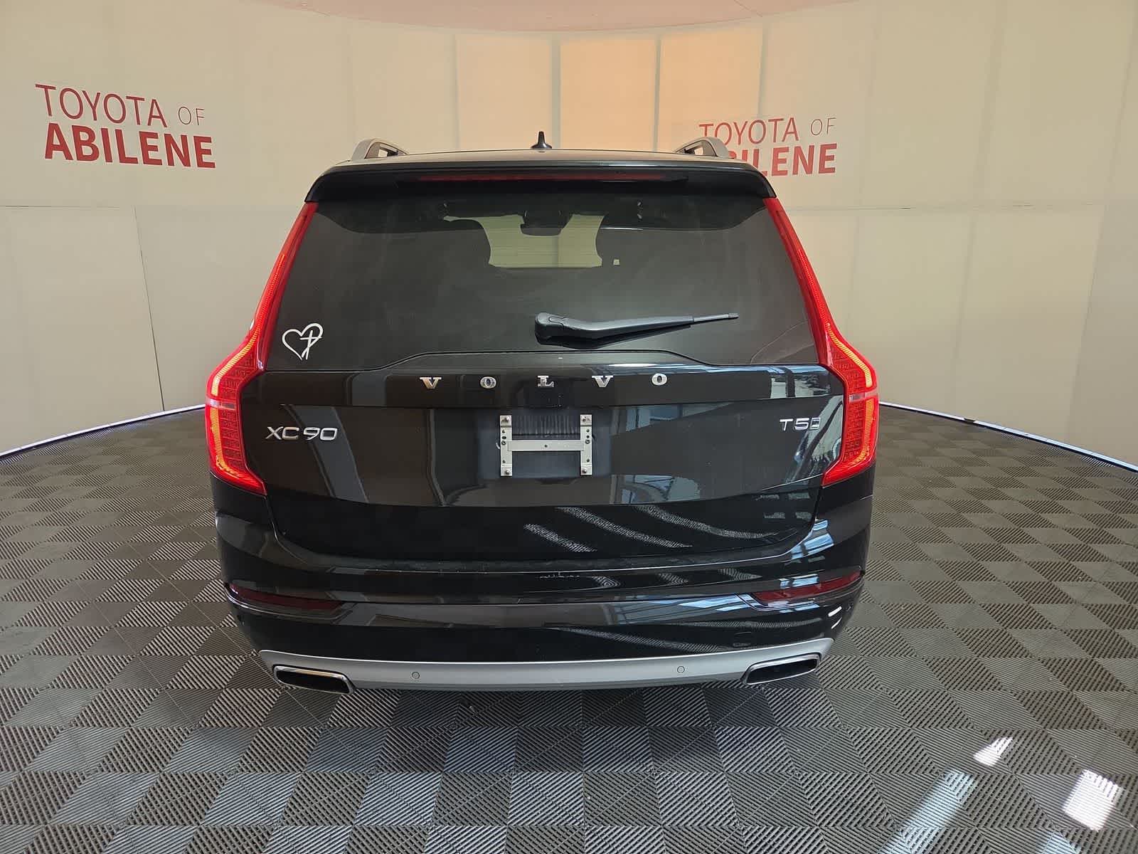 2016 Volvo XC90 T5 Momentum