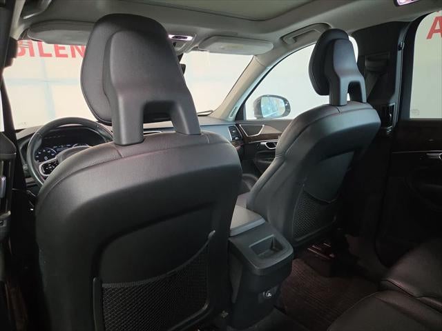 2016 Volvo XC90 T5 Momentum