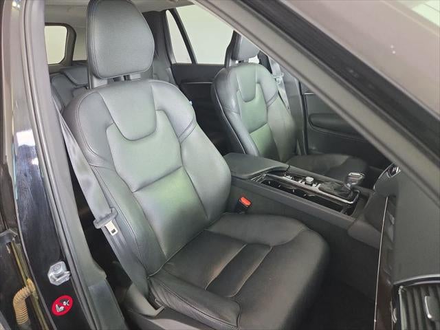 2016 Volvo XC90 T5 Momentum