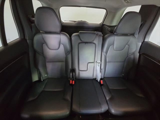 2016 Volvo XC90 T5 Momentum
