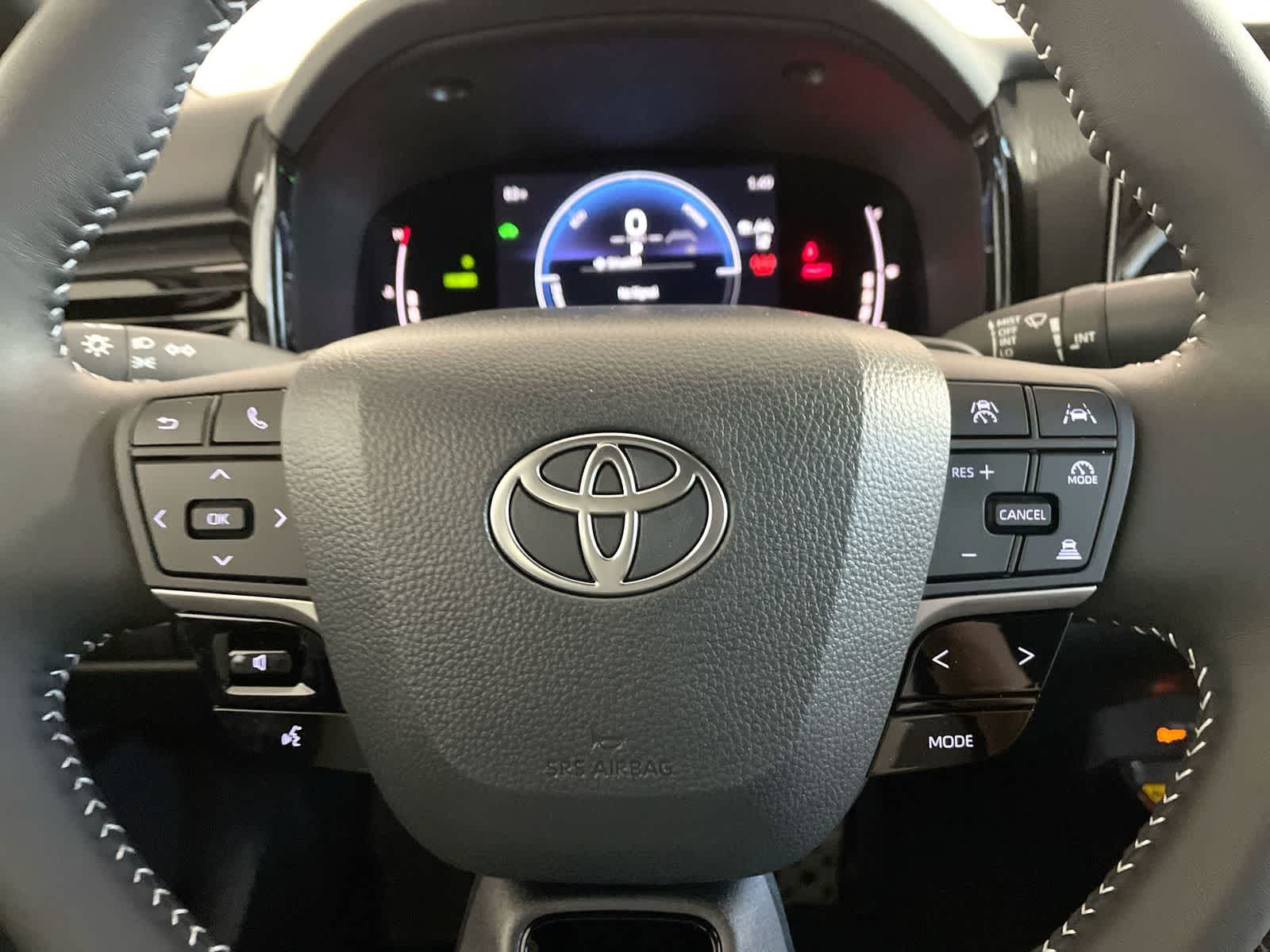 2026 Toyota Camry SE - Photo 17