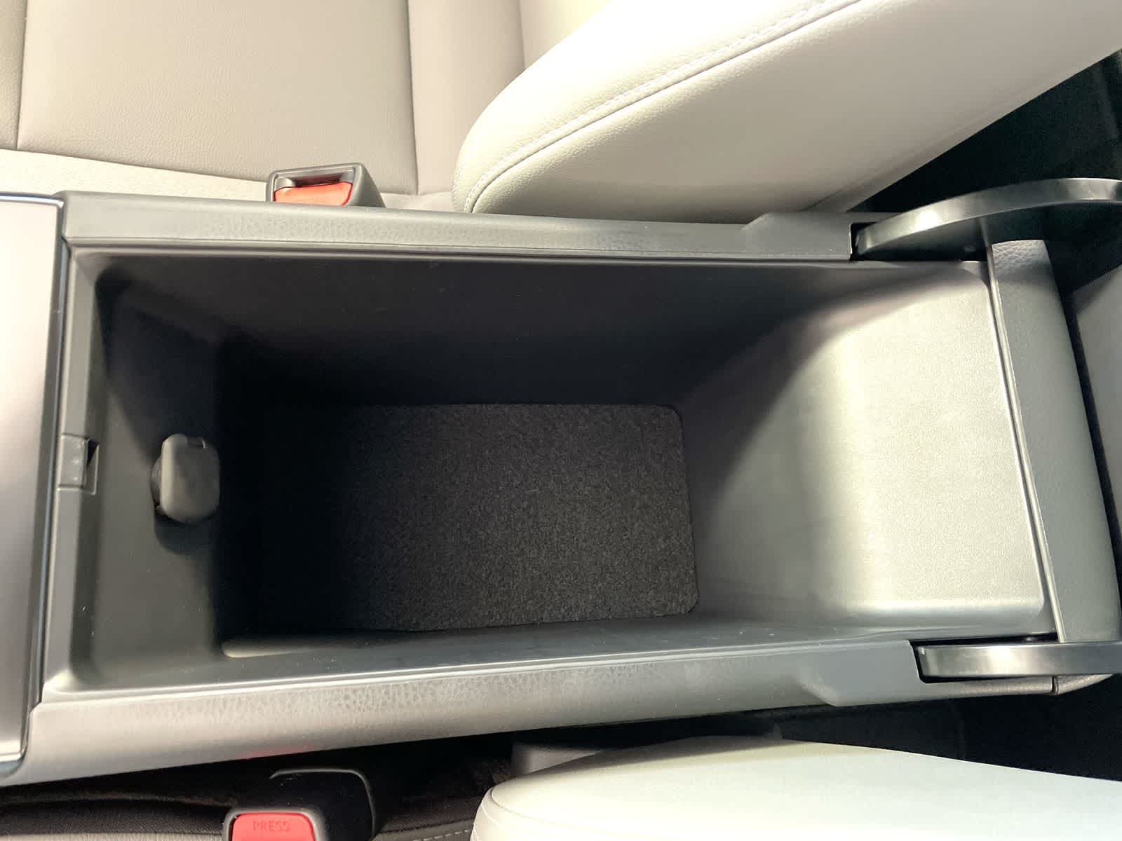 2026 Toyota Camry SE - Photo 23