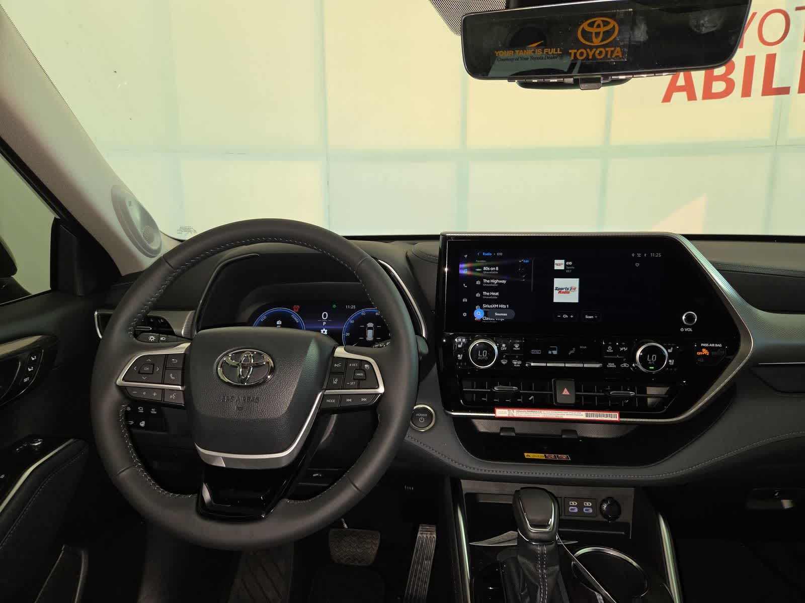 2026 Toyota Highlander Hybrid Platinum
