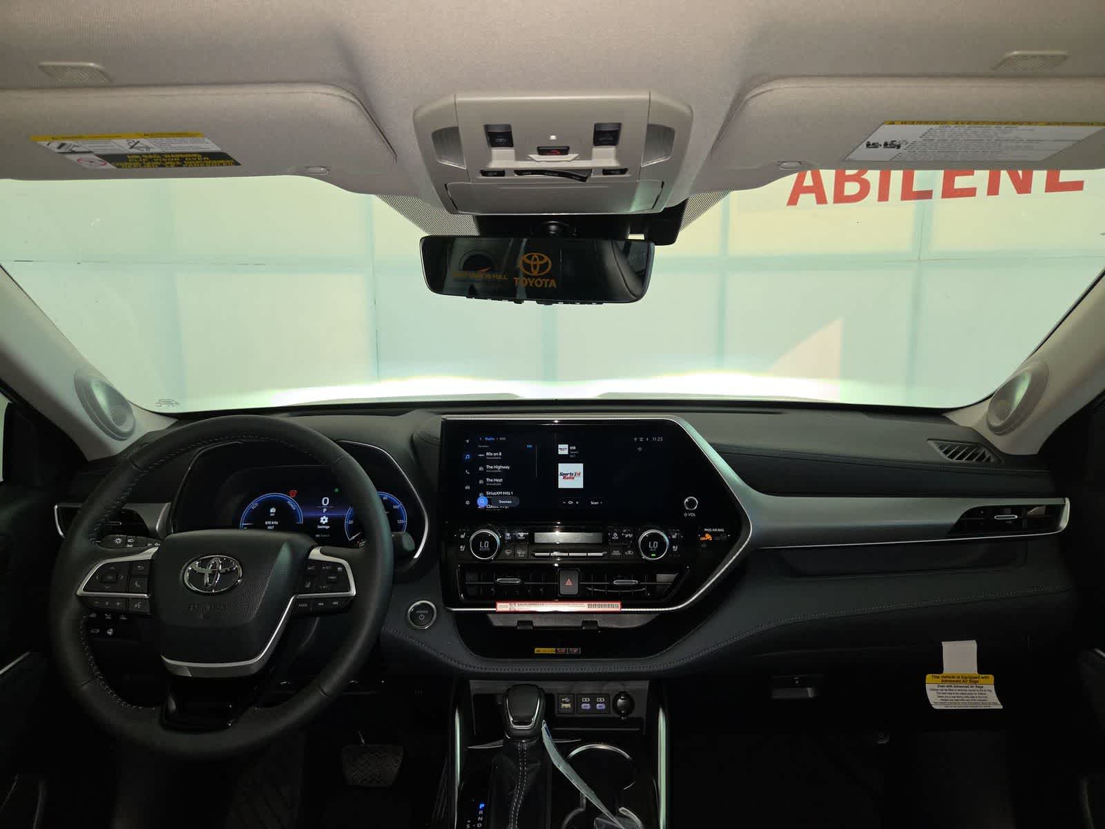 2026 Toyota Highlander Hybrid Platinum